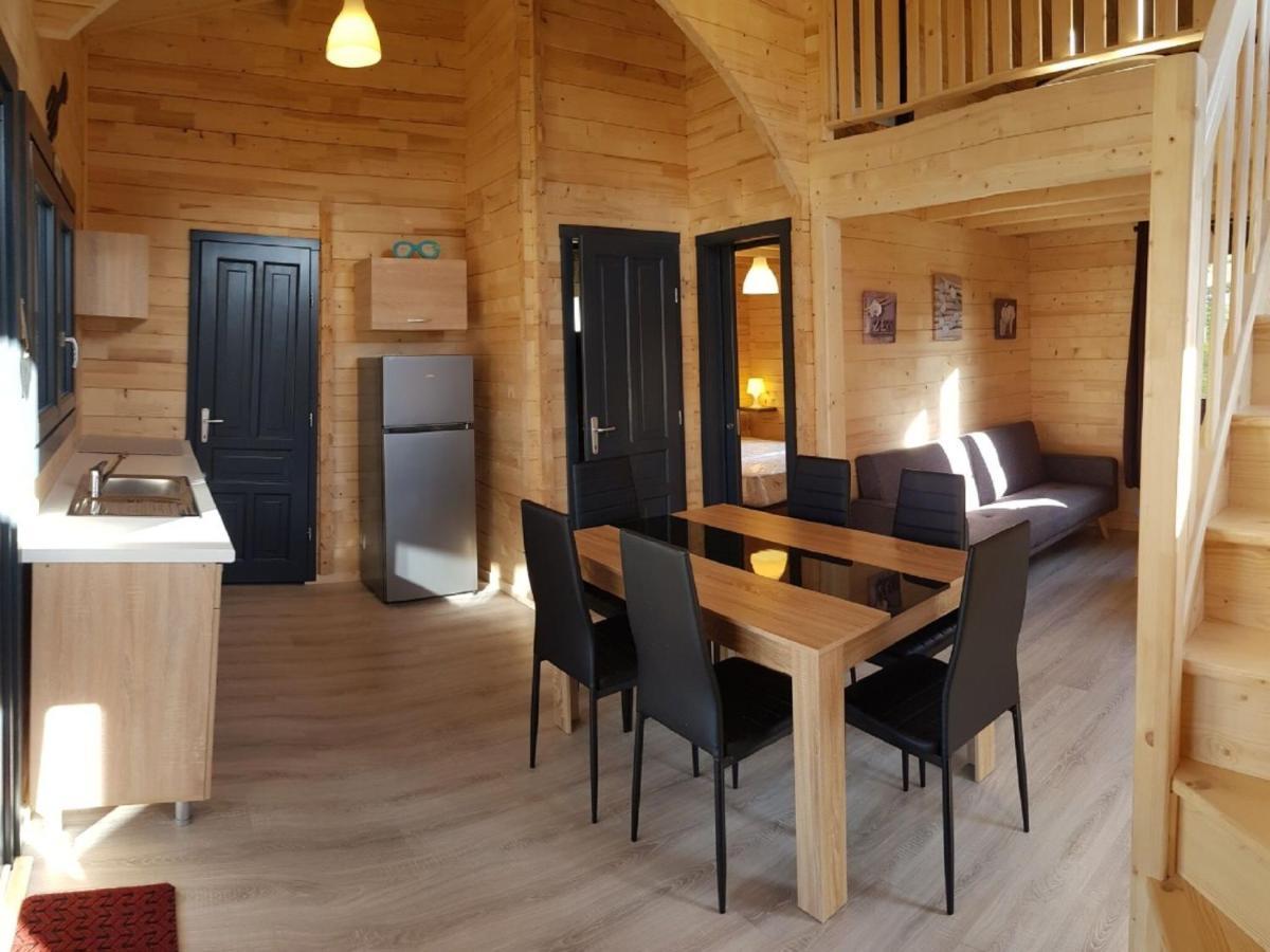 Chalet In Saint Laurent On A Slope Exterior foto