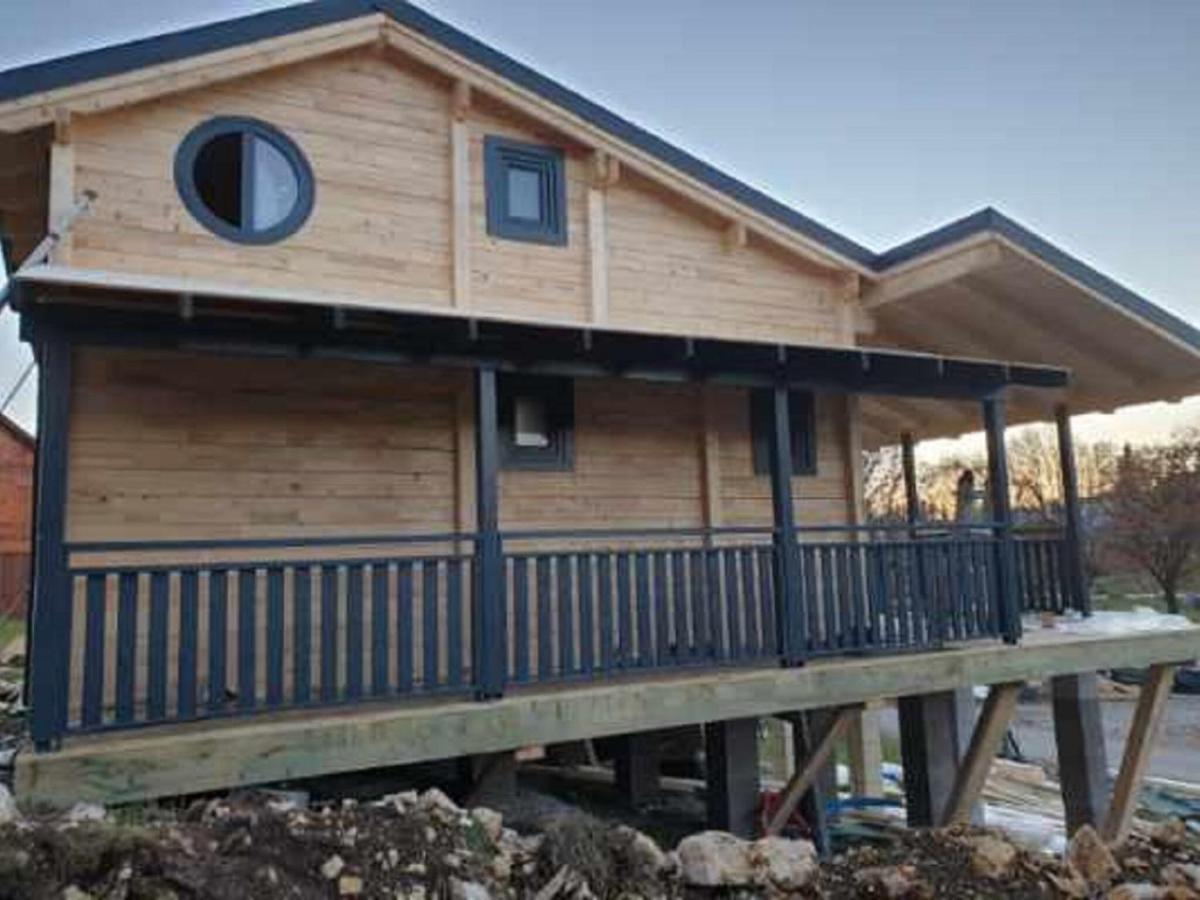Chalet In Saint Laurent On A Slope Exterior foto